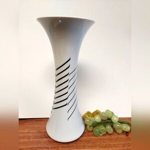 Vintage* 70s Hutschenreuther Geometric Lined Porcelain Vase